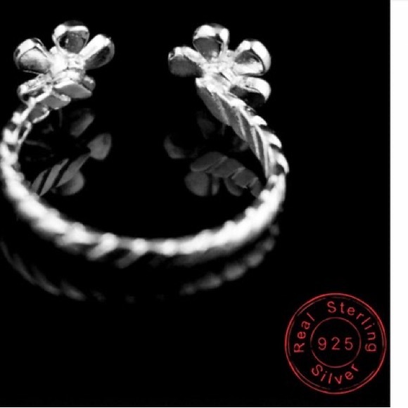 925 Sterling Silver Twist Petal Toe Rings Double Flower Wishbone Open Resizable - Picture 8 of 8